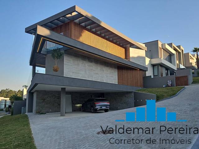 #CS:  0092 - Casa para Venda em Santana de Parnaíba - SP
